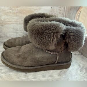 UGG WOMENS BOOTS MINI BAILEY BUTTON II GREY SHEEPSKIN SUEDE